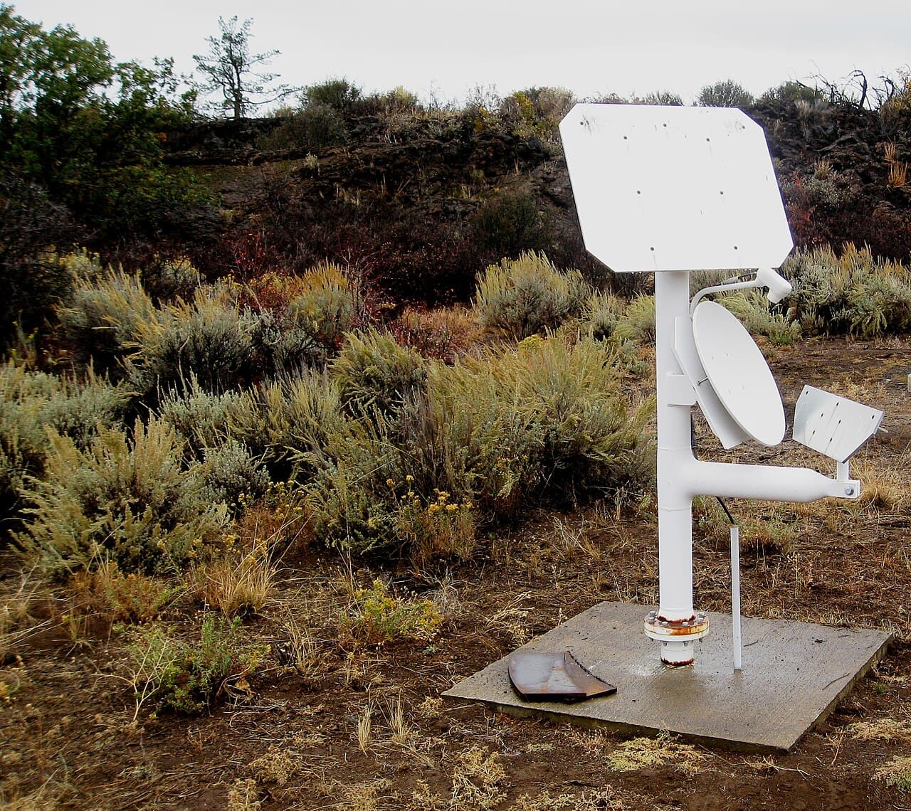 The Allen Telescope Array in California, one of several modern SETI facilities that has searched the Sagittarius region without finding a second event.